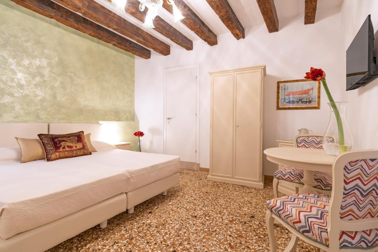 Residenza San Silvestro Hotell Venedig Exteriör bild